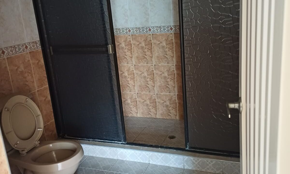 baño piso 2