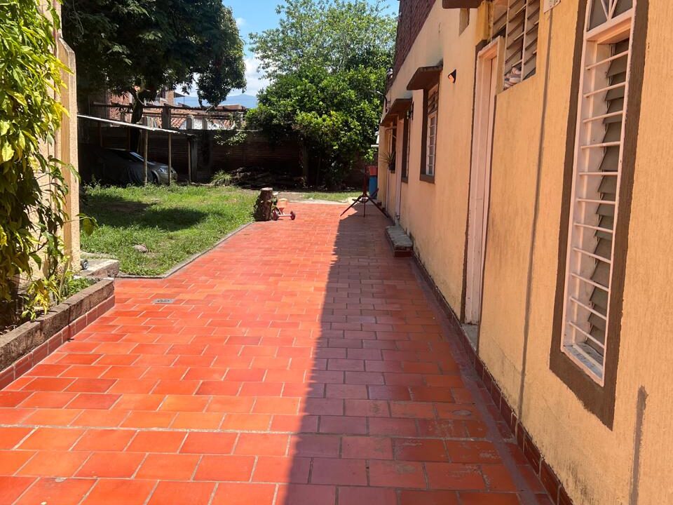 WhatsApp Image 2024-10-19 at 11.08.20 AM (5)