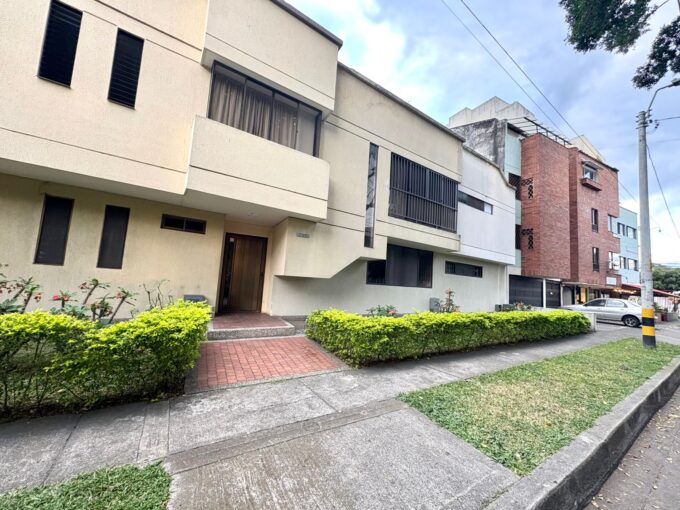 ESPECTACULAR APARTAMENTO PARA LA VENTA EN LAS MERCEDES, PALMIRA