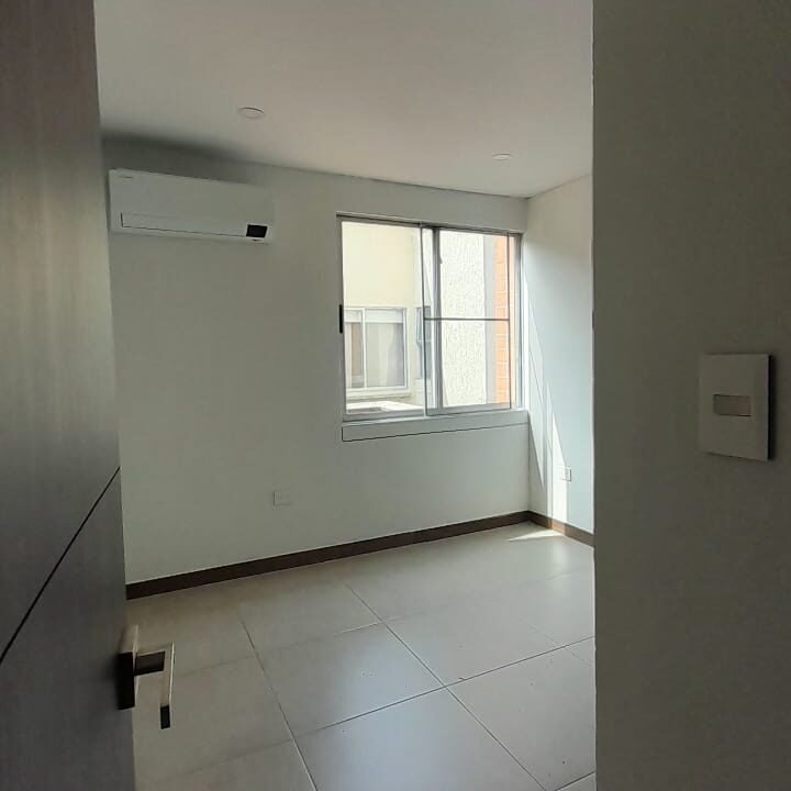 WhatsApp Image 2025-10-28 at 10.22.54 AM (1)