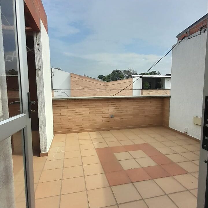 WhatsApp Image 2025-10-28 at 10.23.02 AM (1)